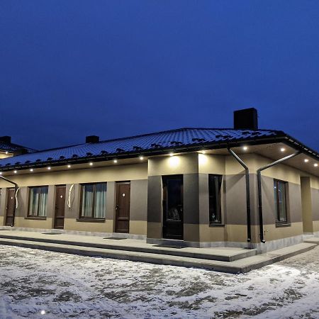 Karavan Hotel Bila Krynytsya  ภายนอก รูปภาพ