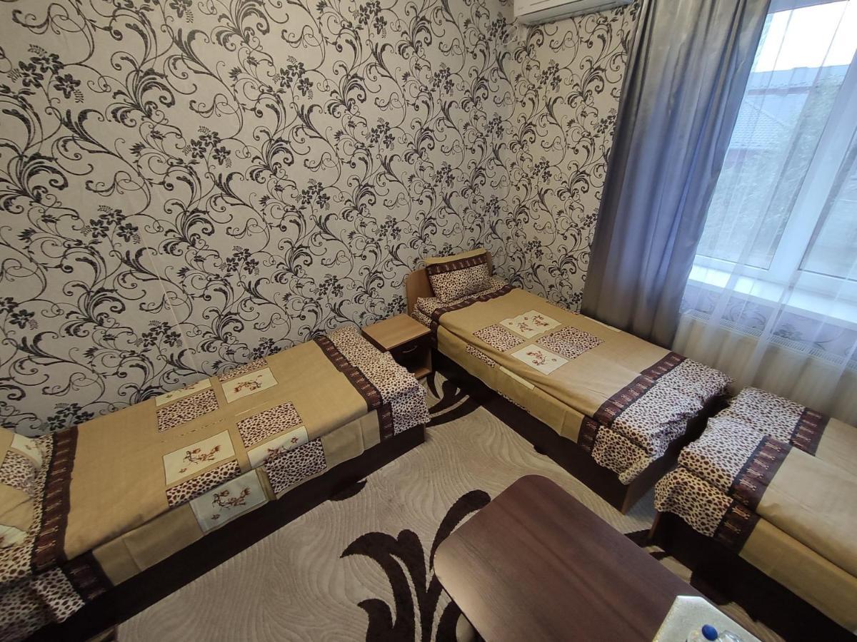 Karavan Hotel Bila Krynytsya  ภายนอก รูปภาพ