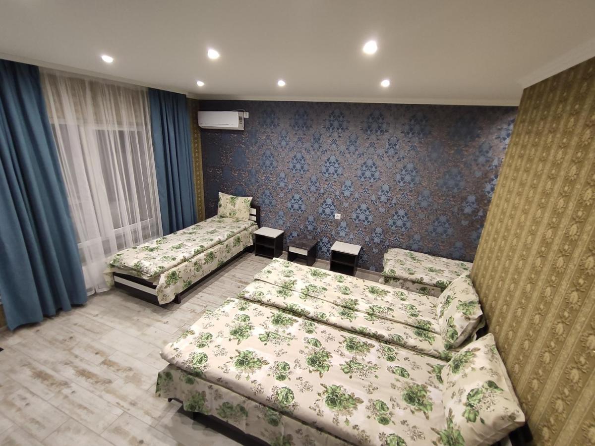 Karavan Hotel Bila Krynytsya  ภายนอก รูปภาพ