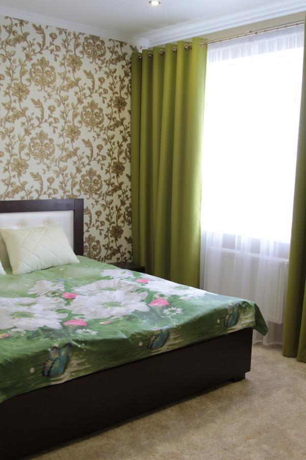 Karavan Hotel Bila Krynytsya  ภายนอก รูปภาพ
