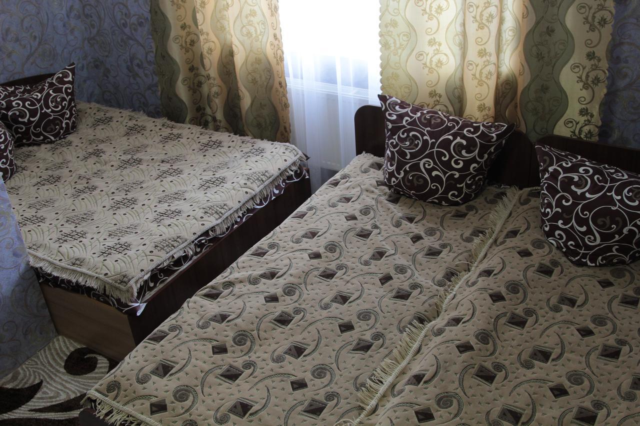 Karavan Hotel Bila Krynytsya  ภายนอก รูปภาพ