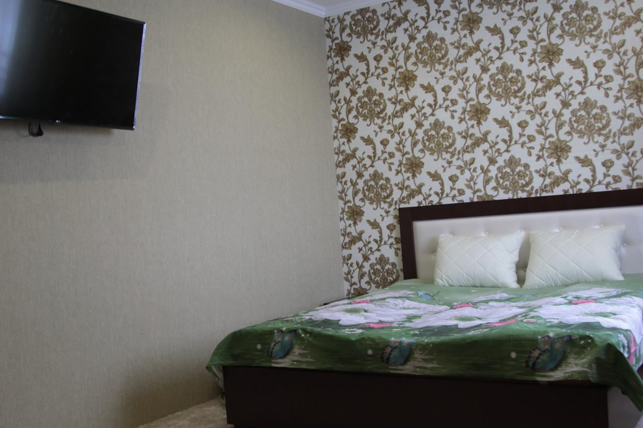 Karavan Hotel Bila Krynytsya  ภายนอก รูปภาพ
