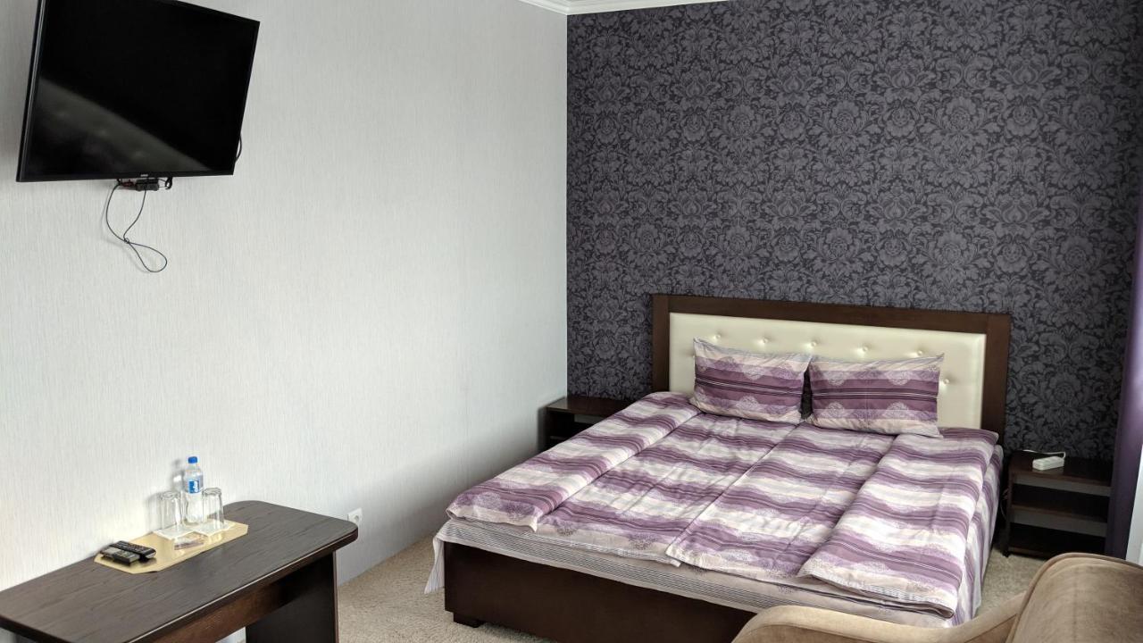 Karavan Hotel Bila Krynytsya  ภายนอก รูปภาพ